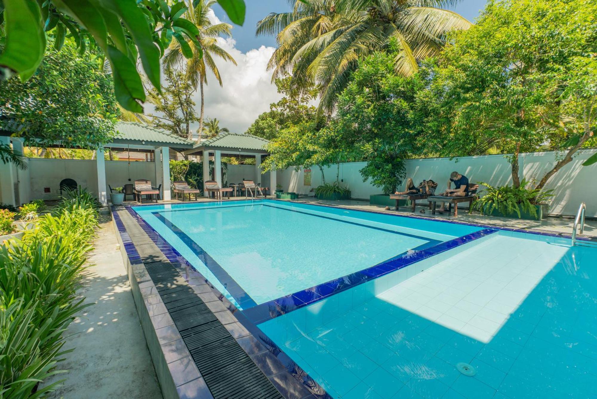 The Calm Of8 Hotell Unawatuna Exteriör bild