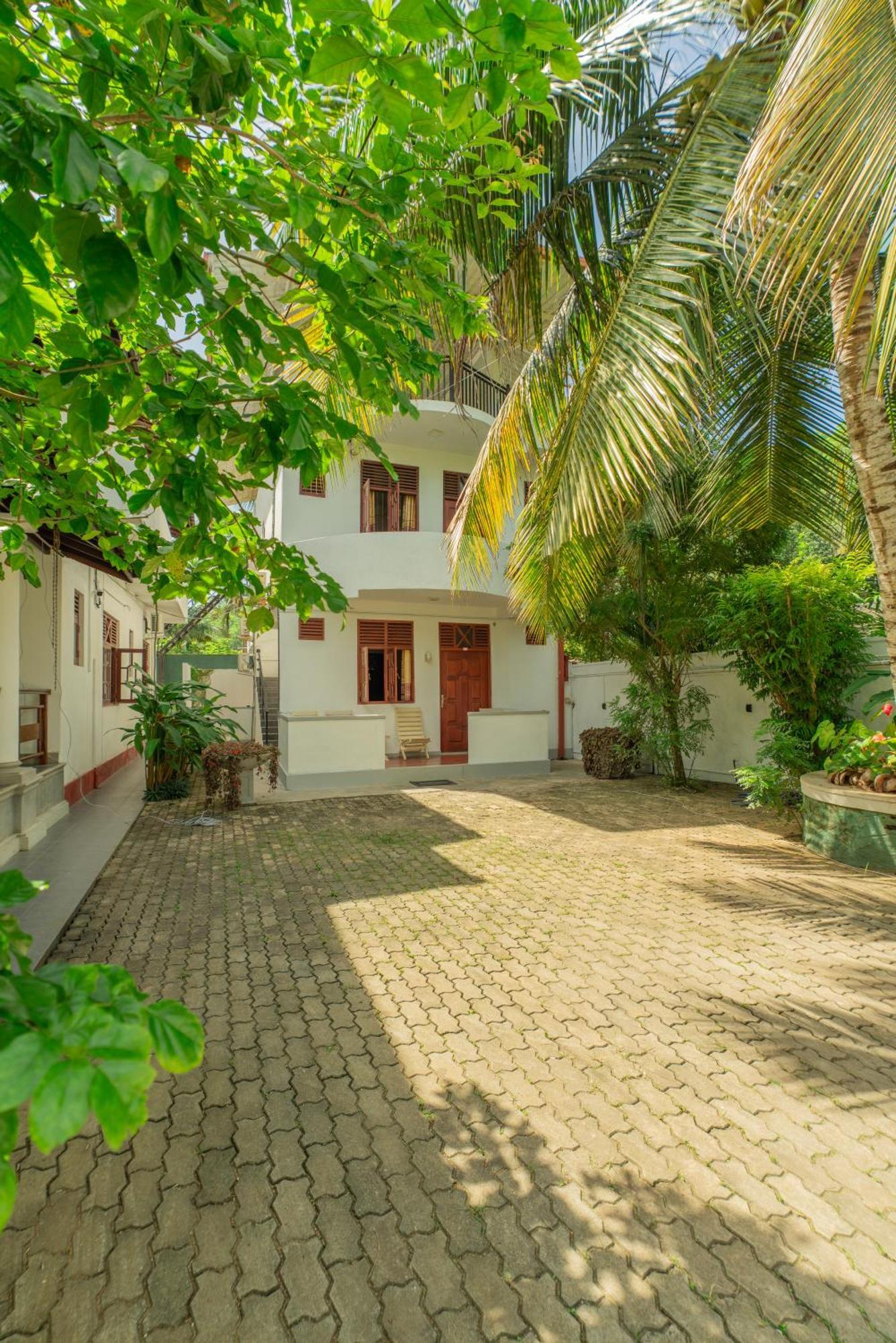 The Calm Of8 Hotell Unawatuna Exteriör bild