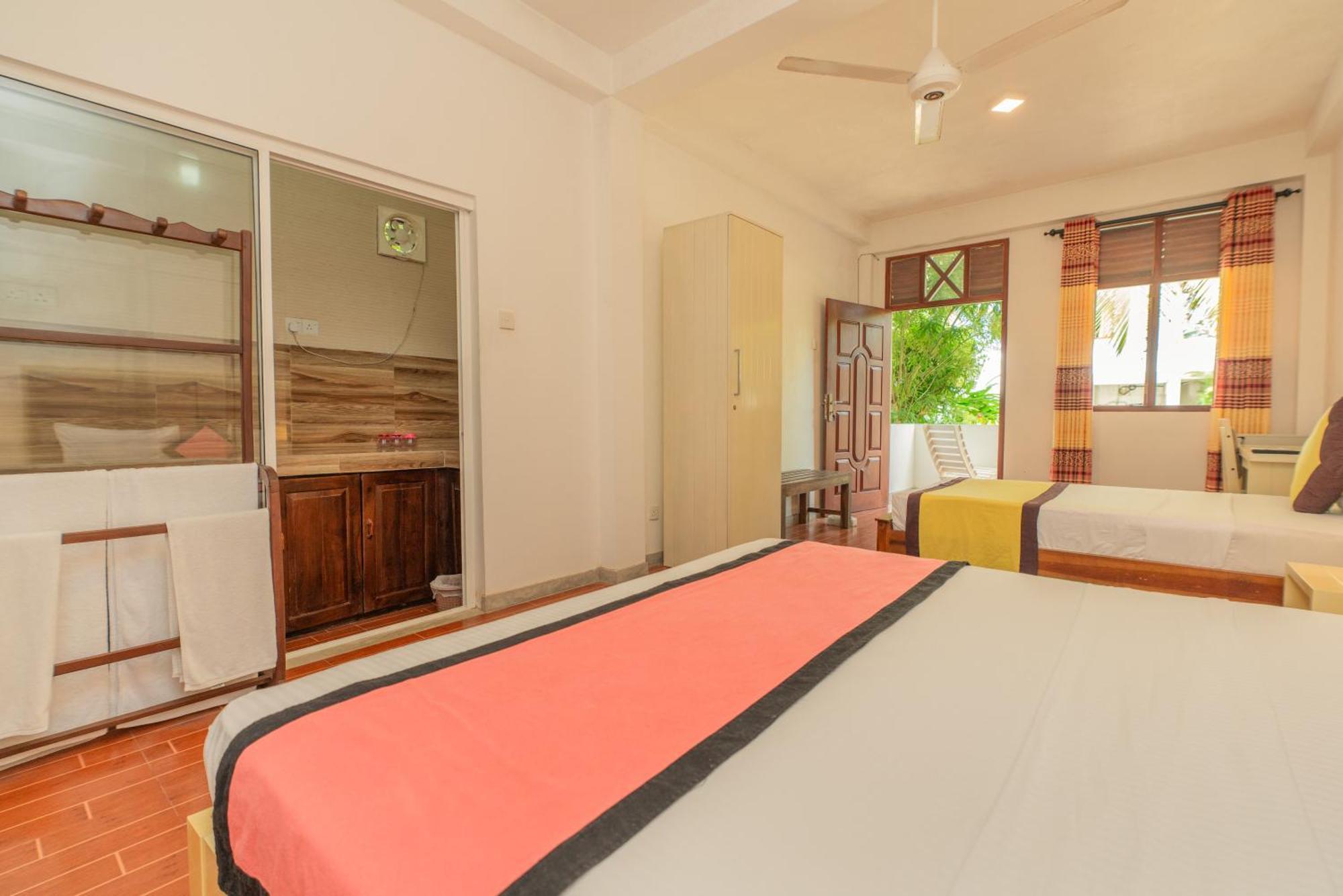 The Calm Of8 Hotell Unawatuna Exteriör bild