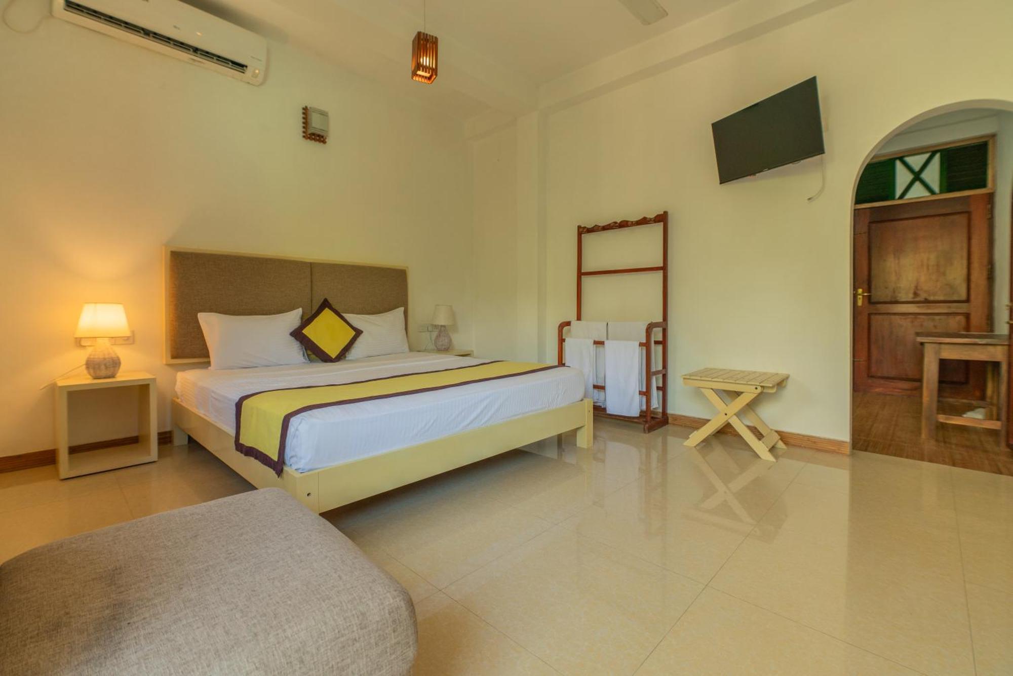 The Calm Of8 Hotell Unawatuna Exteriör bild