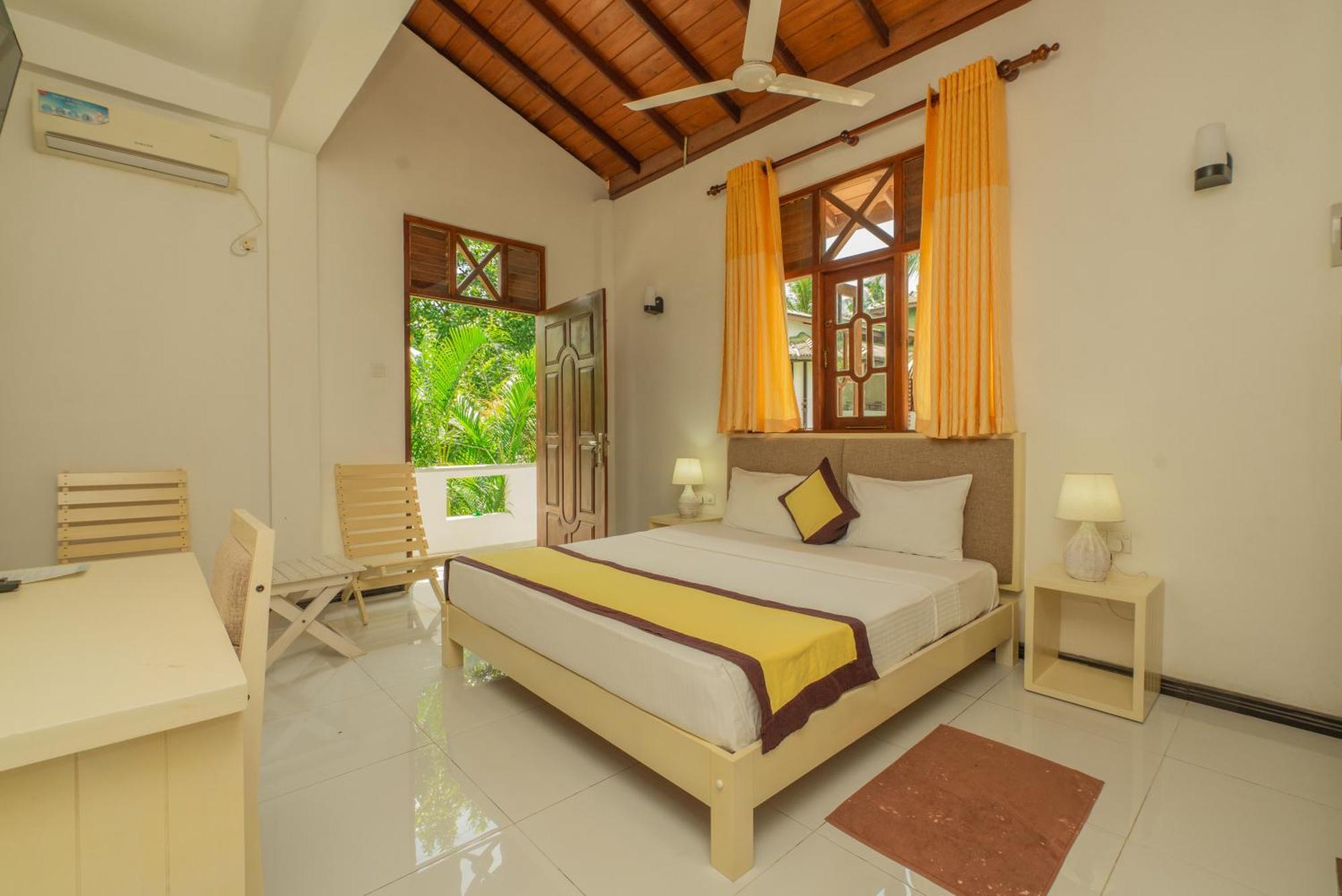 The Calm Of8 Hotell Unawatuna Exteriör bild